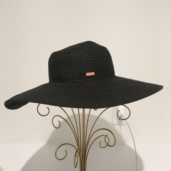 BETMAR Black Floppy Hat | Floppy Beach Hat - Picture 3 of 9